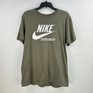 The Nike Tee Mens Medium Green White Crew‎ Neck Short Sleeve Sportswear Tshirt